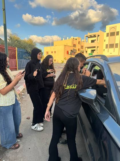 متطوعين بالميدان